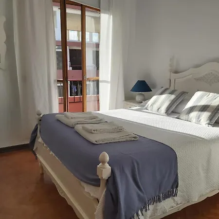 Daire Vintage Frente Ao Mar